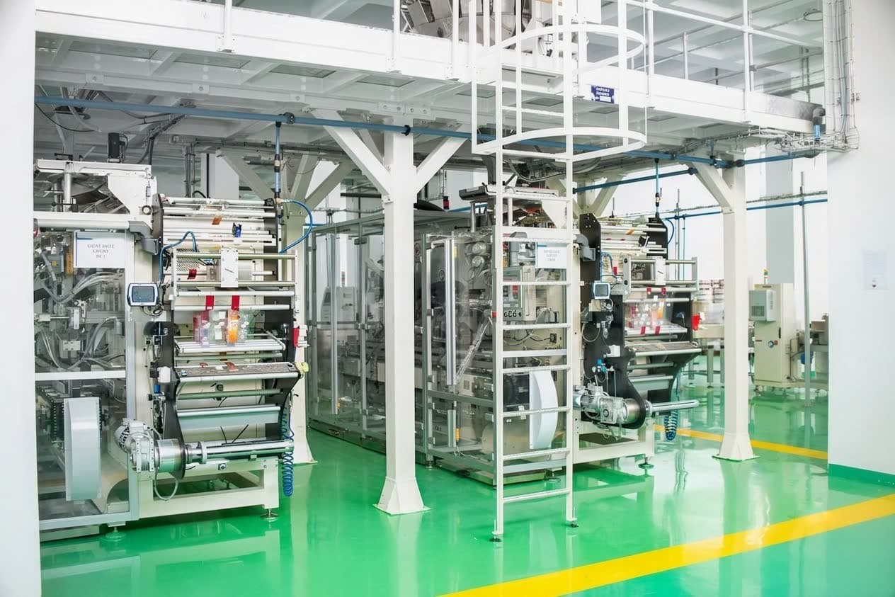« La technologie au service de la tradition. Une précision maximale pour une qualité irréprochable. ⚙️✨ »
« التكنولوجيا في خدمة الأصالة. دقة متناهية من أجل جودة لا تشوبها شائبة. ⚙️✨ »